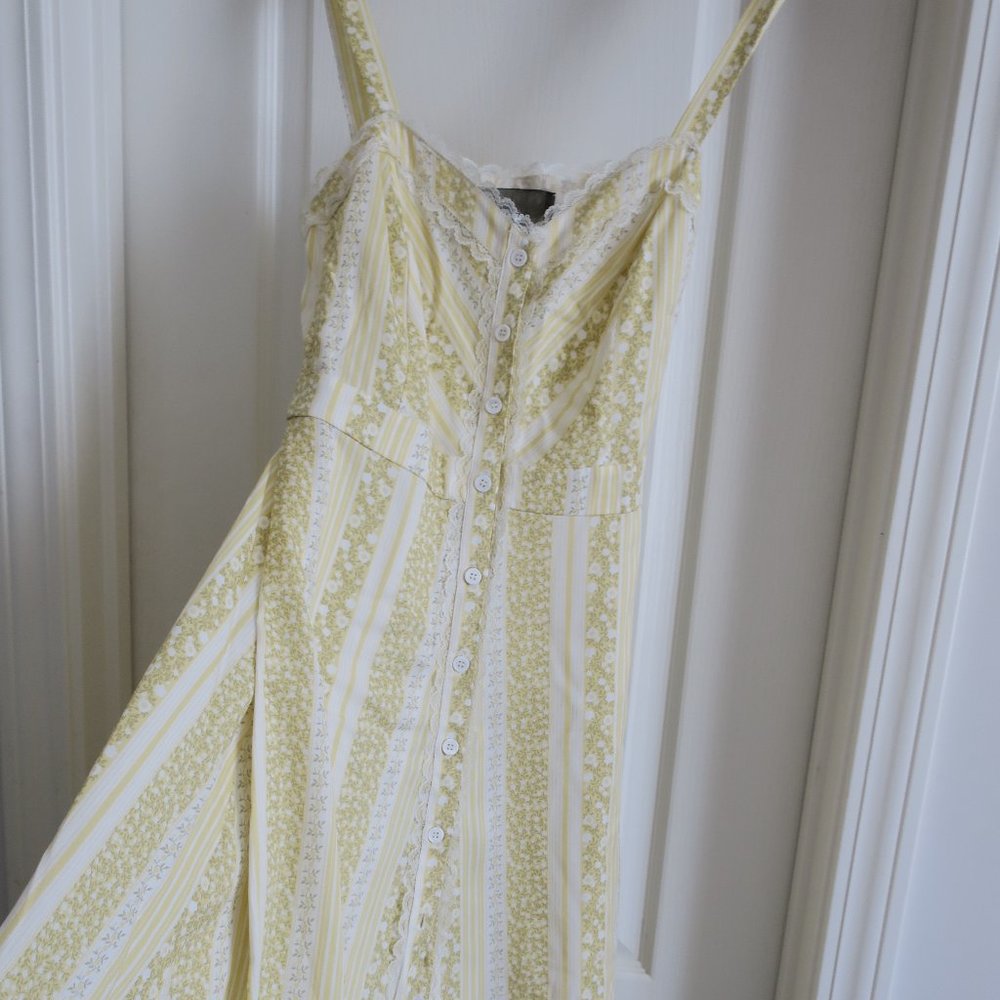 NWOT Reformation Yellow Lace Floral Knee Length Small